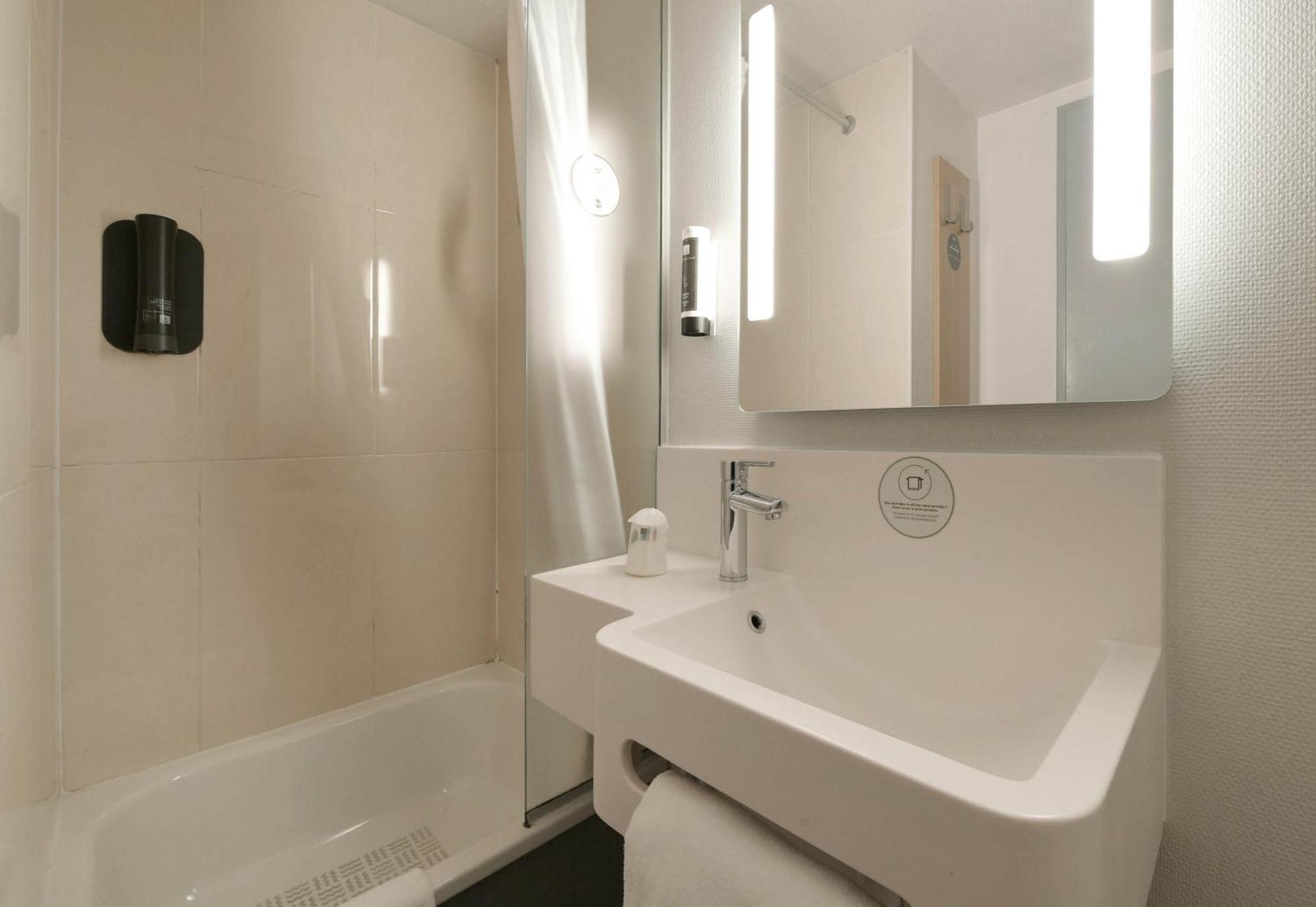B&B Hotel Alencon Nord Zewnętrze zdjęcie
